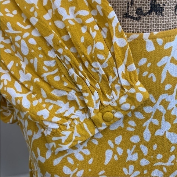 Time and Tru Floral Ruffled Empire Waist Peasant Long Sleeved Mustard Top Size M - Picture 5 of 7